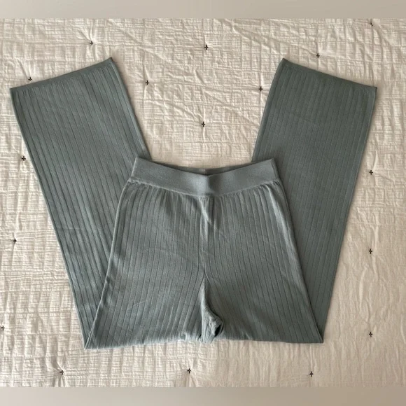 ABERCROMBIE & FITCH 90s Straight Ribbed Knit Sweater Pants Soft A&F Size M NWOT - Picture 8 of 14